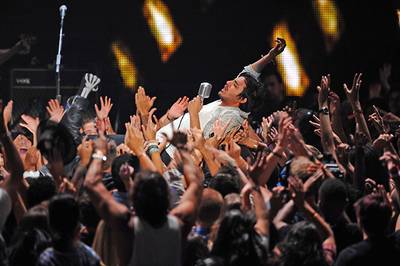 /content/ontv/vma/2011/photos/flipbooks/11-show-highlights/young_the_giant_pg508646.jpg