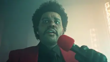 The Weeknd - "Blinding Lights" on the 2020 VMAs