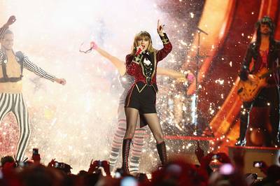 EMA 2012 | Showstopping Performances Taylor Swift | 901x600