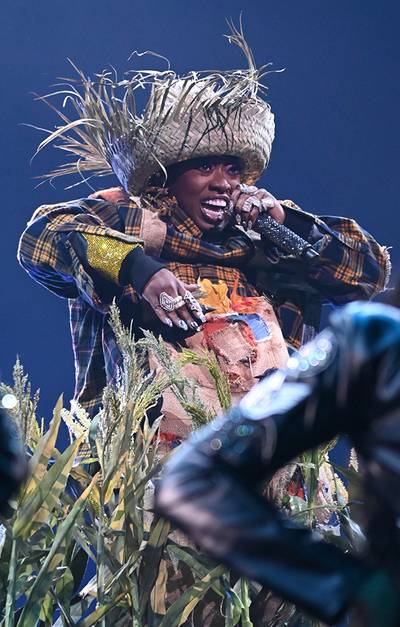 Missy Elliott rocks a straw hat during her performance at the 2019 VMAs.