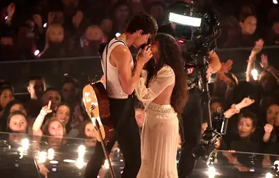Shawn Mendes and Camila Cabello heat up the stage at the 2019 MTV Video Music Awards.
