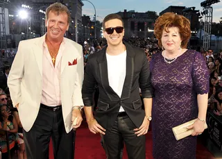 'Show With Vinny' star Vinny Guadagnino made the 2013 MTV Video Music Awards a family affair when he brought his Uncle Nino and mom, Paula, to the big event.