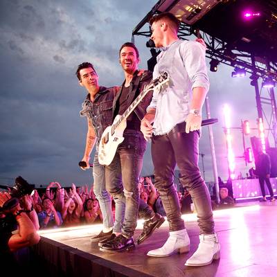 The Jonas Brothers return to the VMAs with an energetic performance at Asbury Park's legendary Stone Pony.