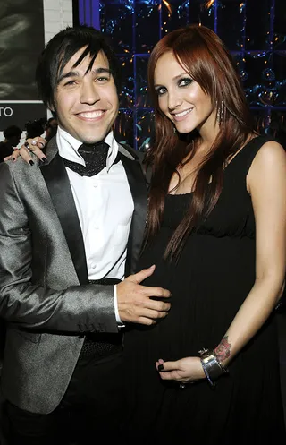 Pete Wentz and Ashlee Simpson at the 2008 VMAs.