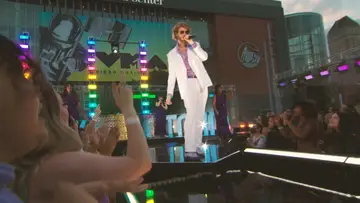 Yung Gravy performs his track "Betty" at the MTV VMAs 2022 Pre-Show.