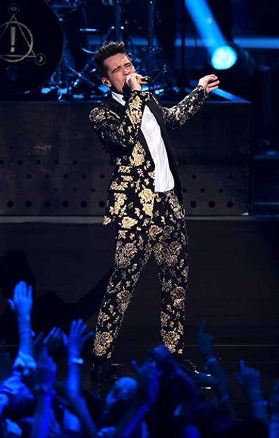 Brendon Urie of Panic! At The Disco belts “High Hopes” from the band’s latest album on the 2018 VMA stage.