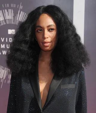 Solange channeled Diana Ross with voluminous, natural waves at the 2014 VMAs.