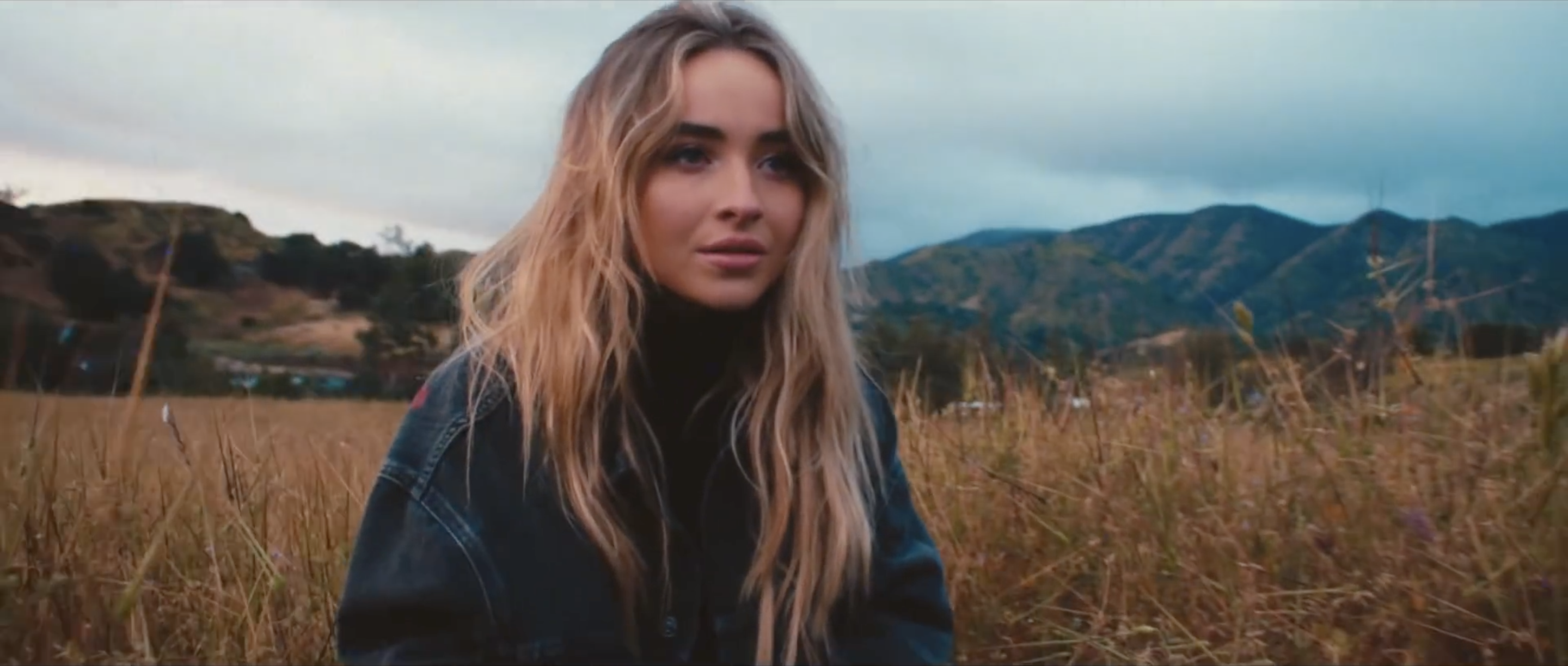 Sabrina Carpenter on Her Resilience During 'Really Dark Times' – StyleCaster