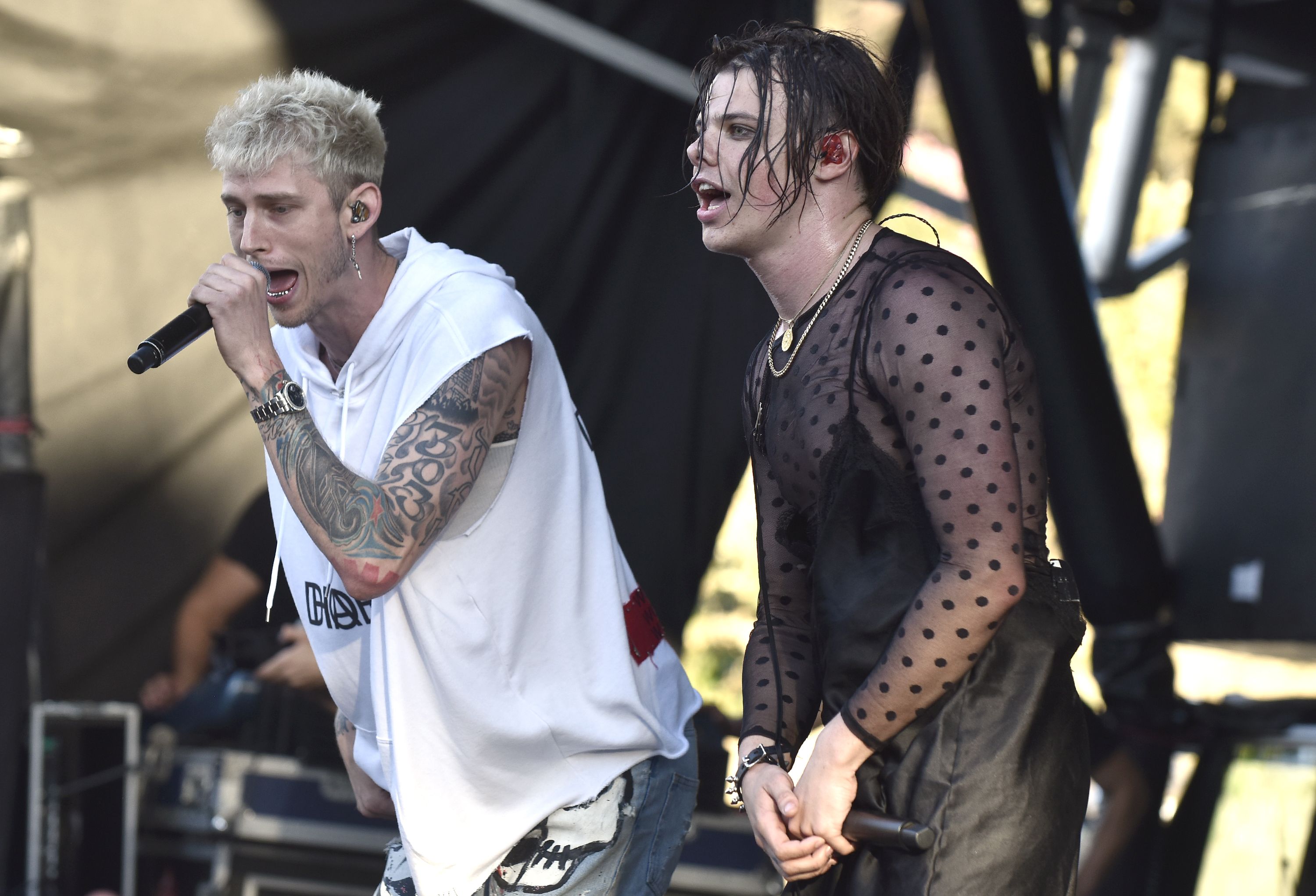 Machine Gun Kelly And Yungblud Pay Homage To Mass Shooting Victims In ...