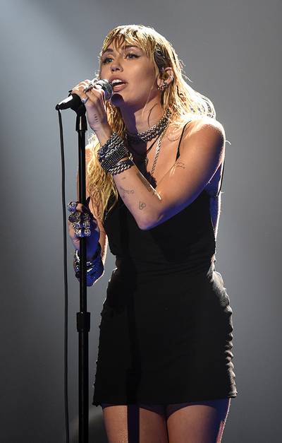 Miley Cyrus sings "Slide Away" at the 2019 VMAs.