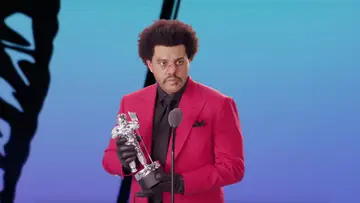 The Weeknd Wins Best R&B for "Blinding Lights"
