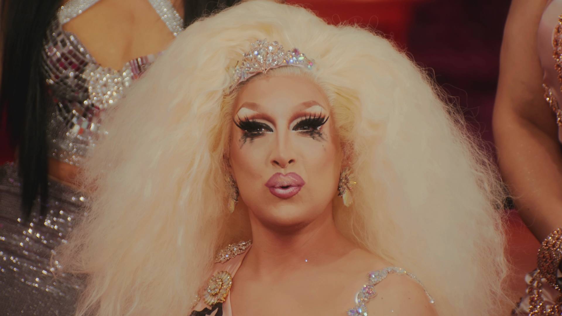 untucked drag race