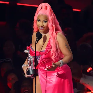 2022 VMAs | Moon Person Gallery Nicki Minaj | 1080x1080