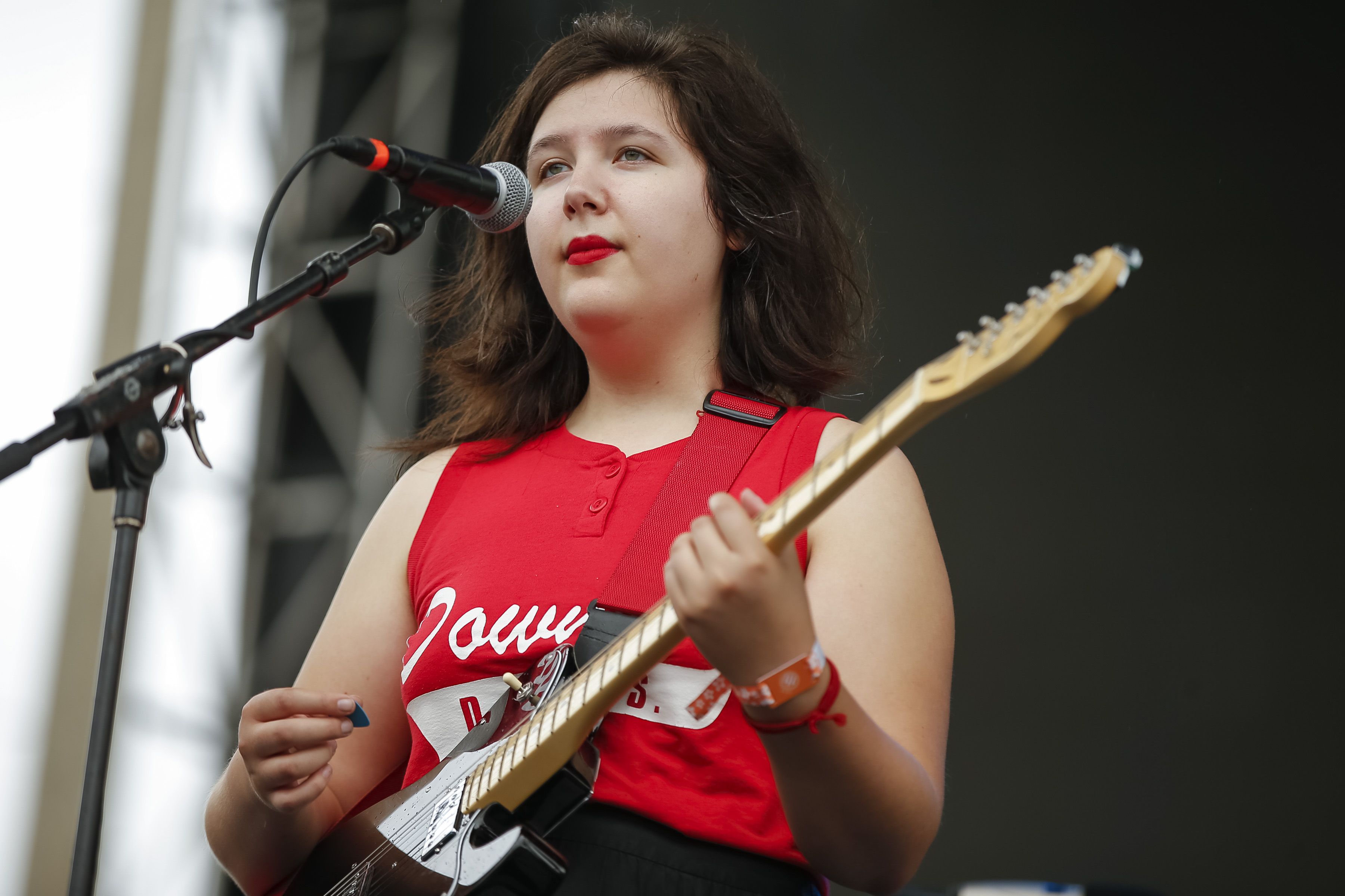 Lucy Dacus Brings In A New Year With A Sigh In 'Fool's Gold' | News | MTV