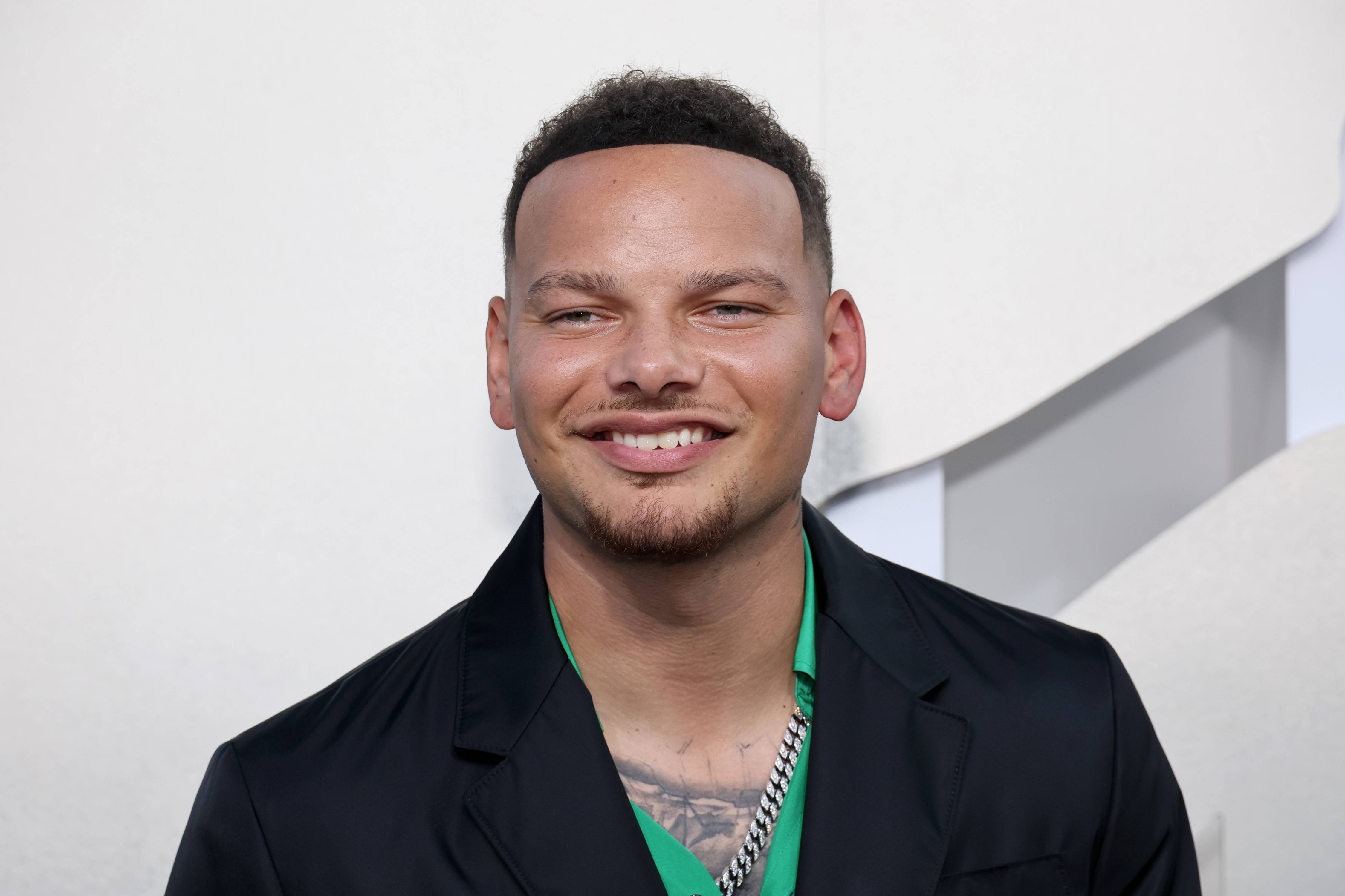 Ain’t Kane Brown’s VMA Performance ‘Grand’ News MTV