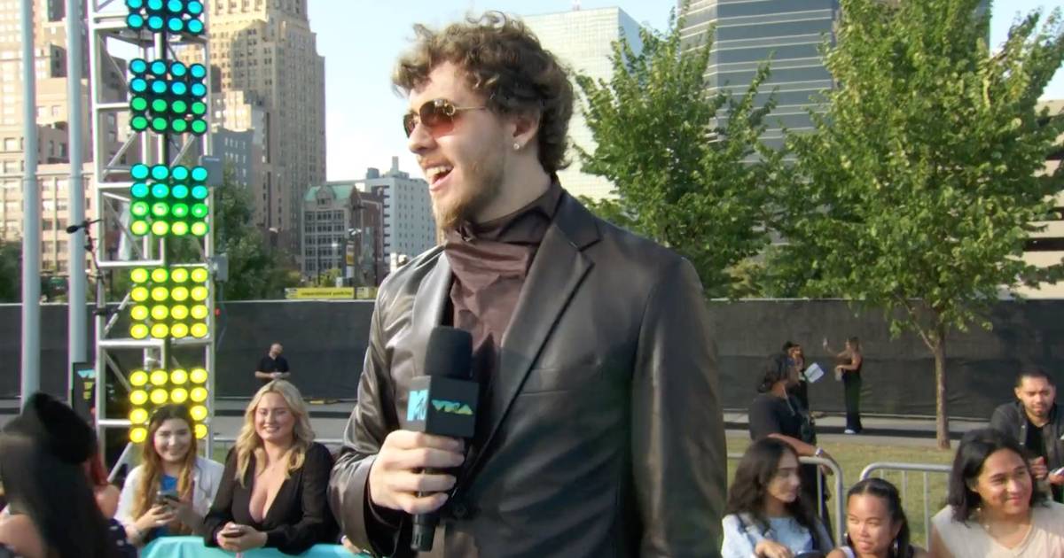 Jack Harlow Is Embracing Hosting the VMAs with Icons MTV VMAs 2022