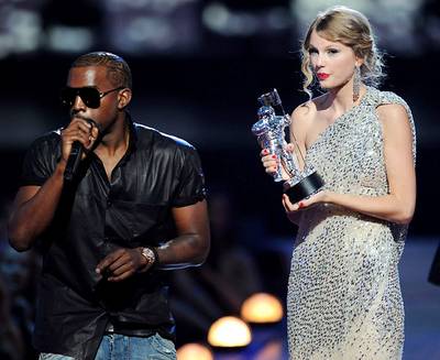 /content/ontv/vma/2014/photos/flipbooks/taylor-swift-at-the-vmas/kanyewest_taylor_swift_getty16951149.jpg