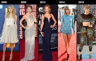 Country cutie Taylor Swift has a knack for glamour when it comes to rocking the red carpet. Between long skirts, chic suits and glittery gowns, her style is always drop-dead gorgeous.