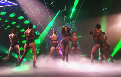EMA 2014 | Showstopping Performances Nicki Minaj | 940x600