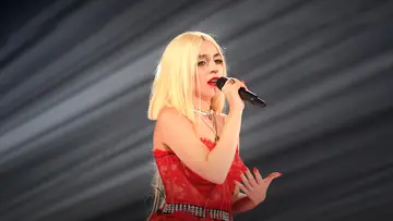 Ava Max charms the crowd as she performs "Torn" and "Sweet but Psycho" at the 2019 MTV EMAs.