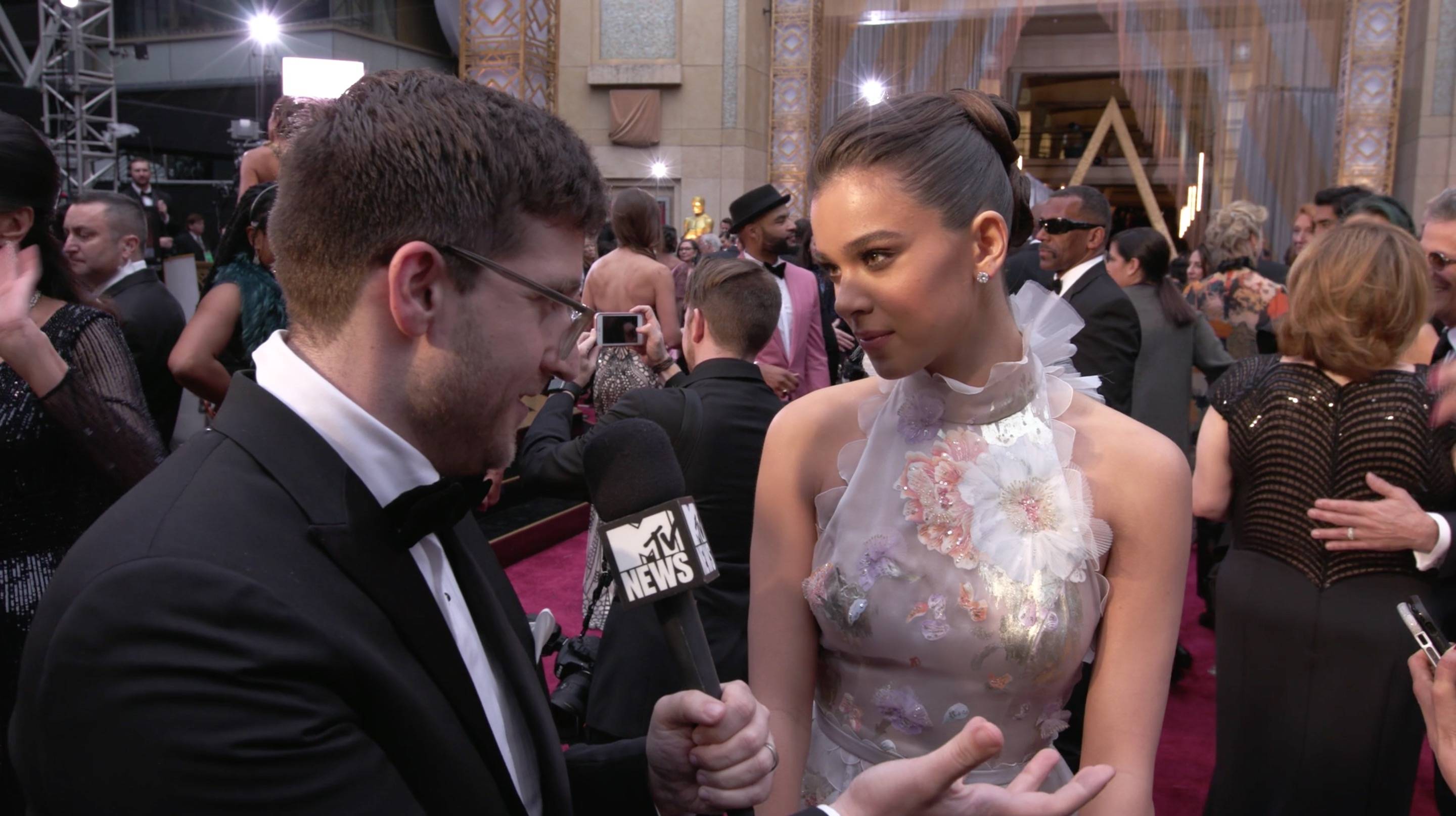 Hailee Steinfeld Oscars 2017