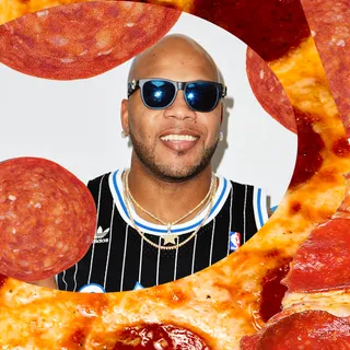 mgid:file:gsp:scenic:/international/mtv.de/Web-Crabapple/03_celebs-fav-pizza-toppings-Flo_Rida.jpg