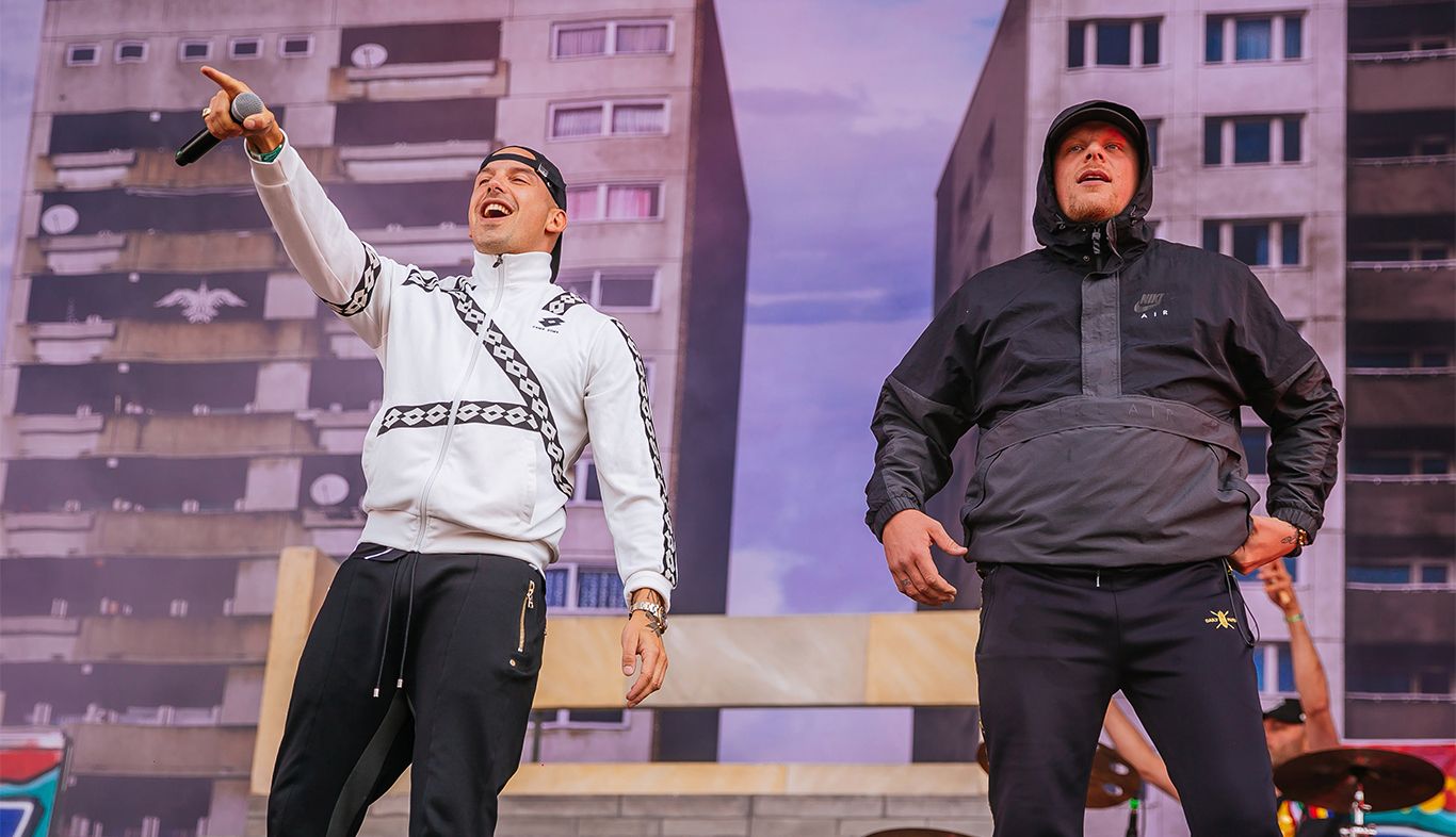 Es Ist Noch Nicht Vorbei: Bonez MC Und RAF Camora Releasen 'Palmen Aus ...