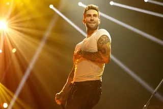 mgid:file:gsp:scenic:/international/mtv.it/Fotogallery/adam-levine-foto-2-Christopher-Polk-Getty-Images-for-Vh1-GettyImages-138104891.jpg