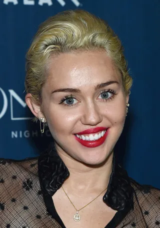 mgid:file:gsp:scenic:/international/mtv.it/Fotogallery/acne-miley-cyrus-Ethan-Miller-GettyImages-467222636.jpg