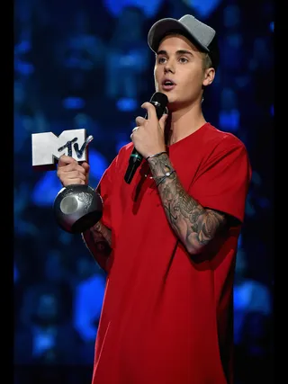 mgid:file:gsp:scenic:/international/mtvema/2015/images/galleries/JustinBieber-494261222-3x4.jpg