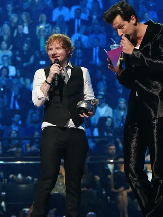 mgid:file:gsp:scenic:/international/mtvema/2015/images/galleries/Ed-Sheeran-49426045-3x4.jpg