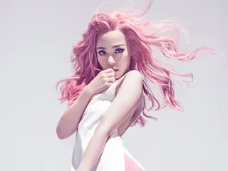 mgid:file:gsp:scenic:/international/mtvema/2015/images/nominees/local/jane-zhang-1920x1440.jpg