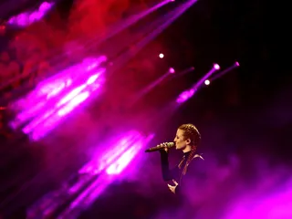 mgid:file:gsp:scenic:/international/mtvema/2015/images/galleries/JessGlynne-494240804-4x3.jpg