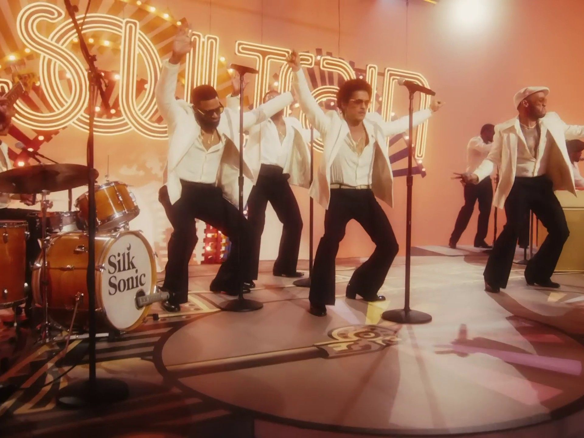 Silk Sonic performing "Fly As Me" as the Soul Train Awards 2021