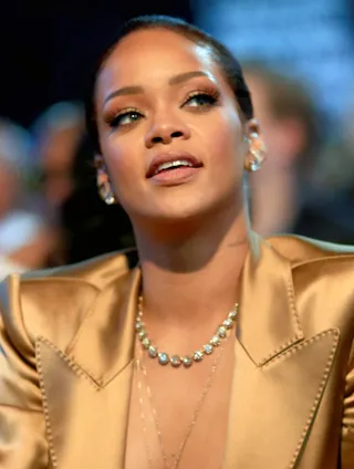 Feathery Lashes - The fake look is in. Use full strips of lashes or a few individuals for a Rihanna's modern take on Twiggy’s signature feature.&nbsp;(Photo: Christopher Polk/BET/Getty Images for BET)