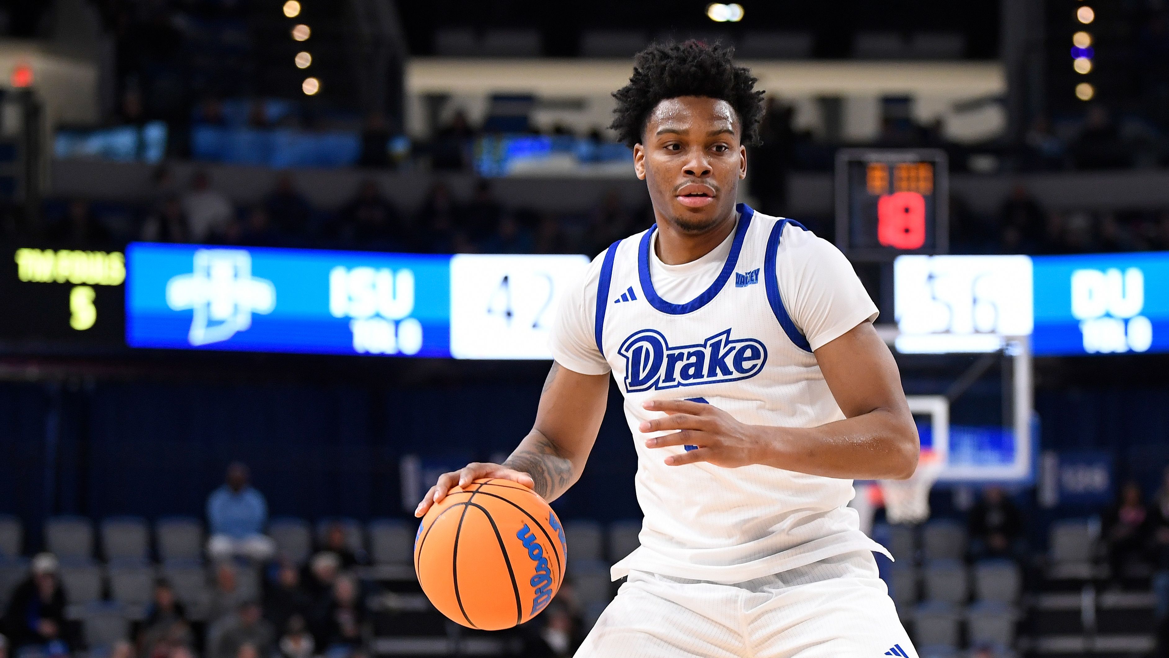 University of Iowa Basketball Player Accused of Fighting Bar Staff(02)