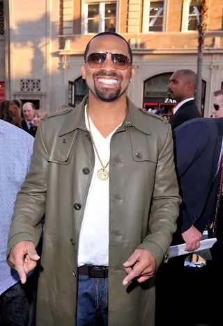 Mike Epps on his Twitter beef with Kevin Hart: - "Sometimes on Twitter you just gotta snap at somebody. He kept snapping at me and I snapped back… [He’s] my only friend who can do a backflip under the bed."&nbsp;(Photo: Alberto E. Rodriguez/Getty Images)