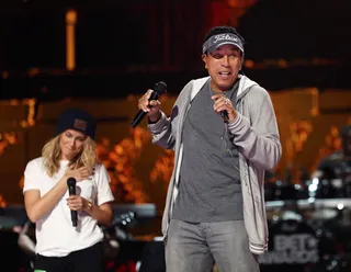 Humbled  - Tori Kelly is seen taking it all in as the honoree himself performs before her.&nbsp;(Photo: Mark Davis/BET/Getty Images for BET)