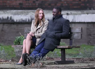 Lights, Camera, Action - Idris Elba films a scene on set of his dark dramatic series Luther in London.(Photo: Brett/Splash News)