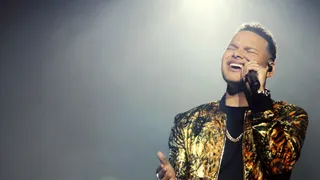 Kane Brown's gold link chain was an entire mood at the 2020 BET Awards. - (Photo: BET) (Photo: BET)