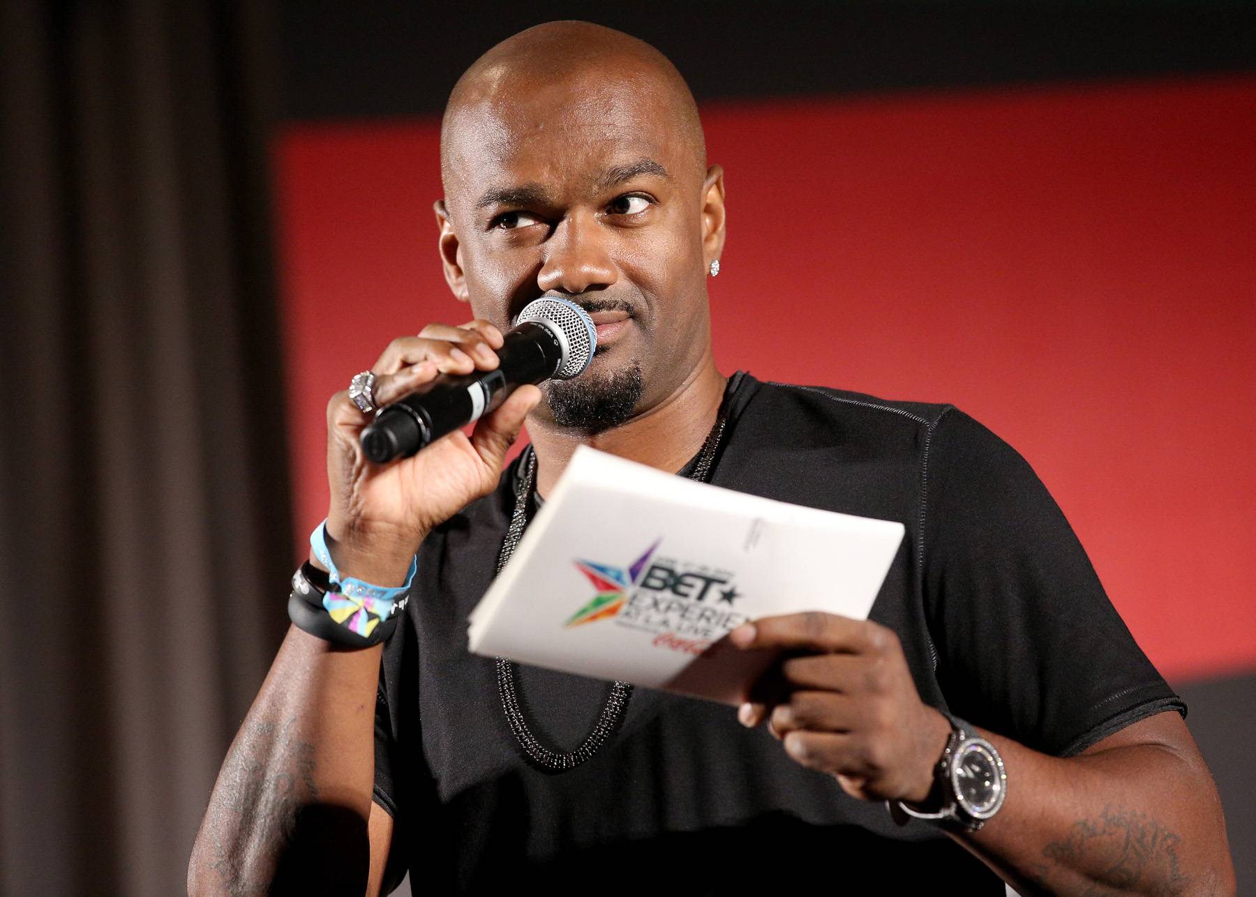 Acoustically Big Tigger - Host&nbsp;Big Tigger opens up the Acoustically Speaking performance event at BETX.(Photo: Imeh Akpanudosen/Getty Images for BET)