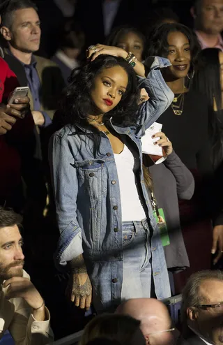 Crew Love - Rihanna sits ringside with Jake Gyllenhaal and Jay Z&nbsp;(not pictured) as Roc Nation Sports holds their first boxing card at Madison Square Garden in NYC.  (Photo: Anthony J. Causi / Splash News)