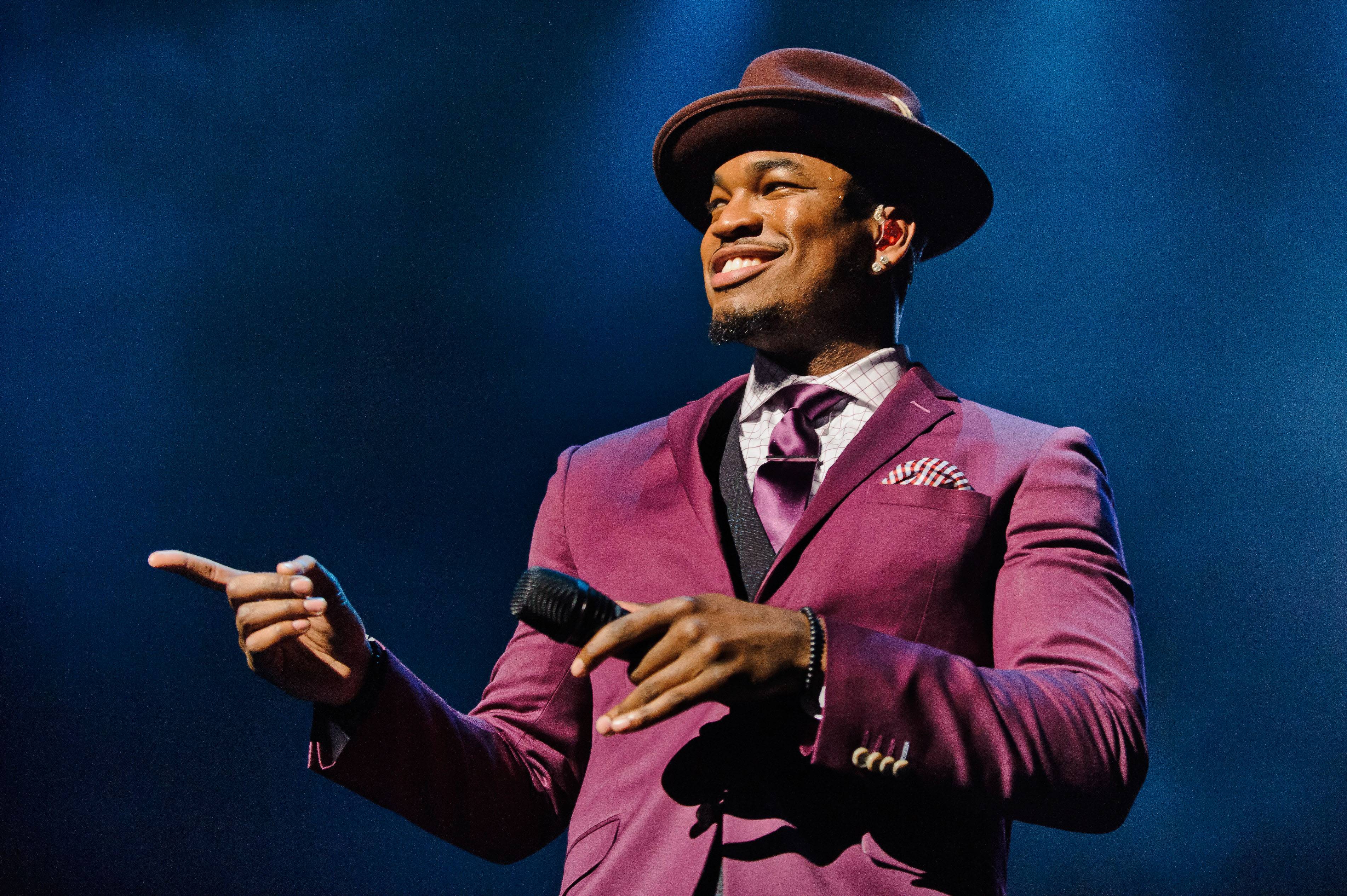 LONDON, UNITED KINGDOM - NOVEMBER 05: Ne-Yo performs at Royal Albert Hall on November 5, 2014 in London, England. (Photo by Joseph Okpako/WireImage)