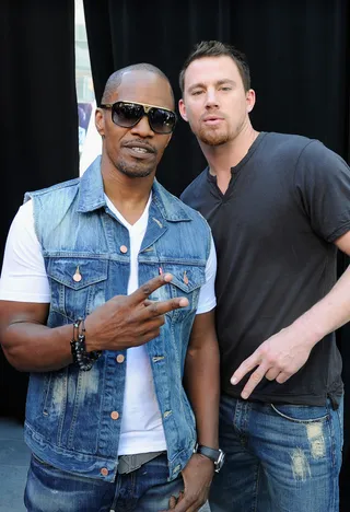 It's Going Down - White House Down co-stars and buddies Jamie Foxx and Channing Tatum chill backstage.  (Photo: John Ricard/Getty Images for BET)