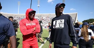 JacksonsthomecomingCoach Prime and Snoop Dogg at HC game.jpg