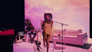 Summer Walker - (Photo: BET) (Photo: BET)