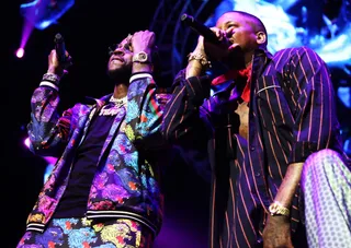 2 Chainz (L) and YG Perform The New Hit "Big Bank" - (Photo: Ser Baffo/Getty Images for BET)