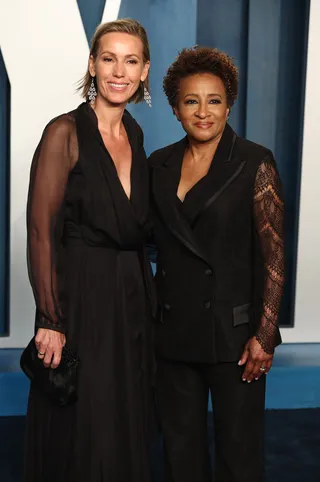 032123-celebs-Alex Sykes-Wanda-Sykes.jpg