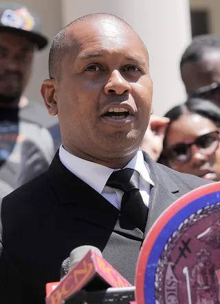 Kevin Powell, @kevin_powell - Tweet: &quot;The most incredible film I have ever seen in my life about American slavery.&quot;&nbsp;(Photo: Jemal Countess/Getty Images)