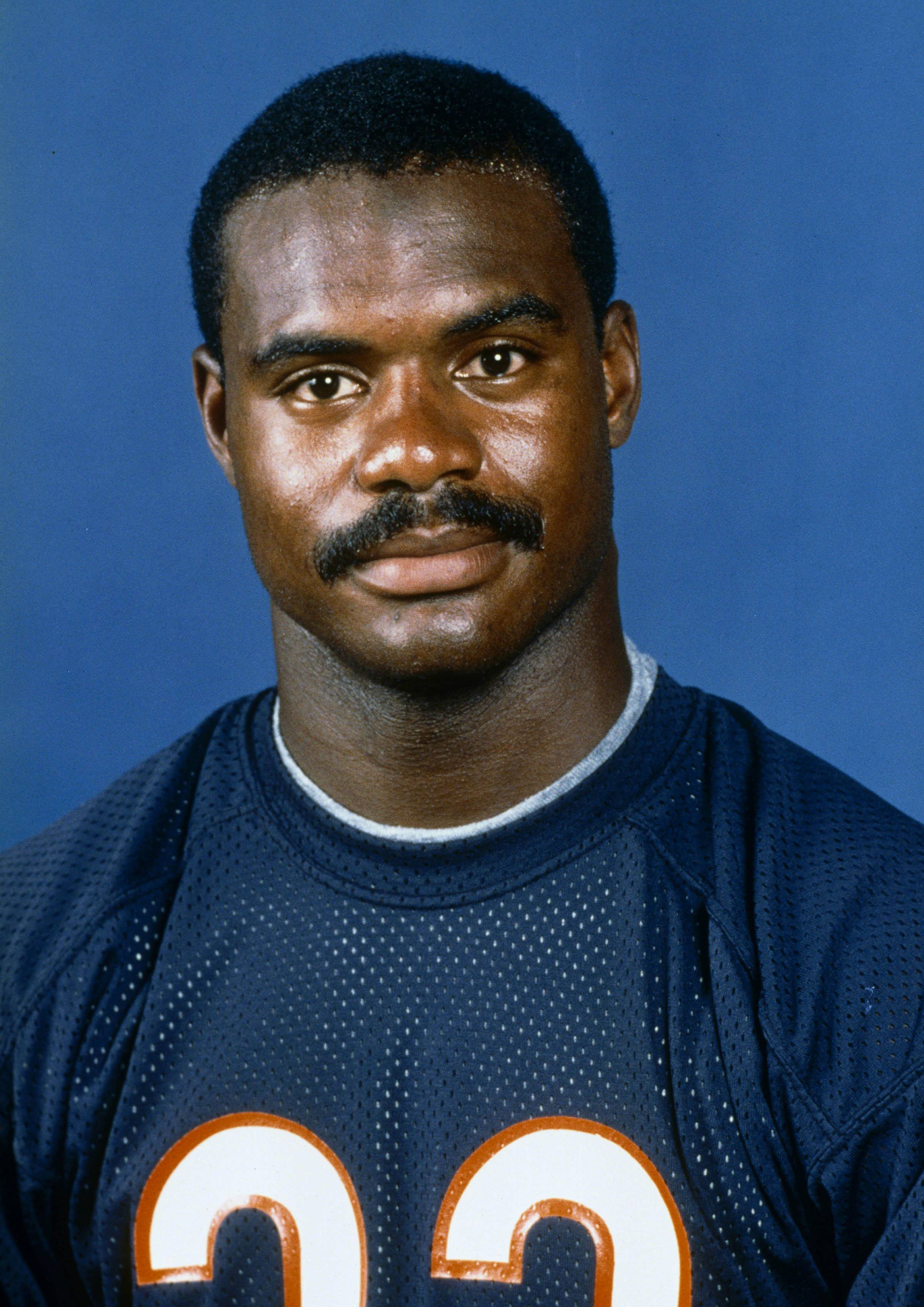 Study: Former NFL Star Had Brain Damage at time of Suicide - Former NFL player Dave Duerson, who committed suicide in February, had “moderately advanced” brain damage, connected to blows to the head, says the Boston University School of Medicine researcher who made the diagnosis. Duerson, who played 11 years in the NFL, left a suicide note asking that his brain be given to the NFL's Brain Bank.&nbsp;(Photo: AP Photo/NFL Photos)